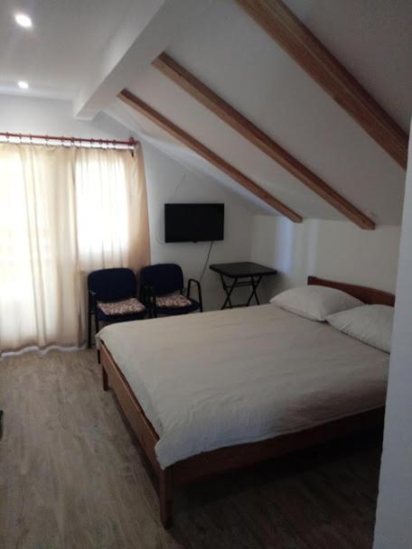 Guesthouse Marton Jezerce Extérieur photo