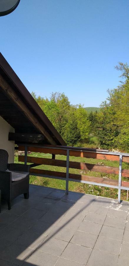 Guesthouse Marton Jezerce Extérieur photo