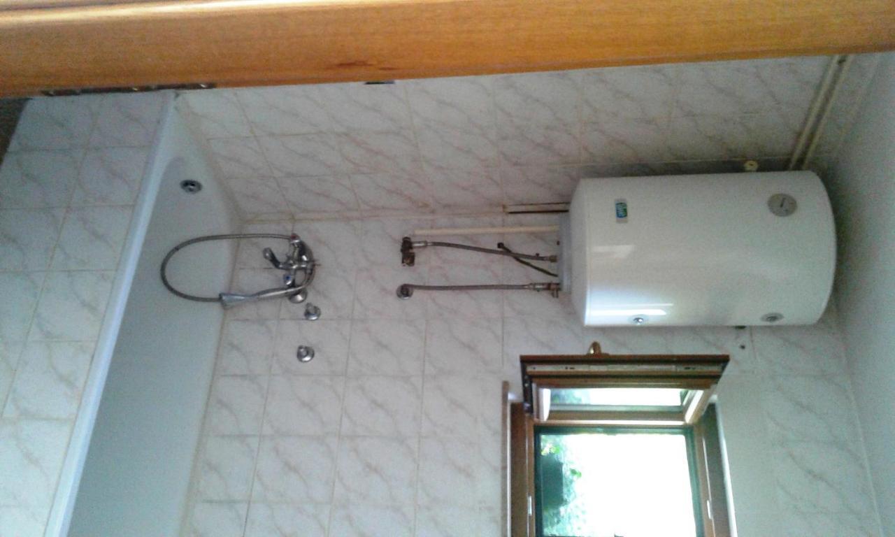 Guesthouse Marton Jezerce Chambre photo